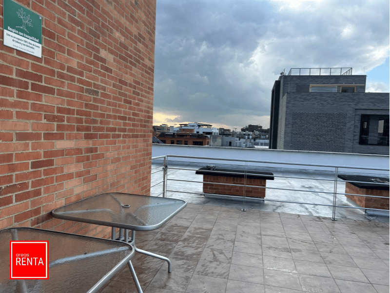Oficina Amoblada de 106 m² en Venta y Arriendo Chicó Norte - Imagen 7